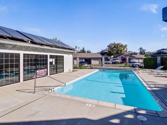 1056 Padre Drive, Salinas CA: https://media.crmls.org/mediaz/00d71ccf-4124-4727-99a1-cec4f6524680.jpg