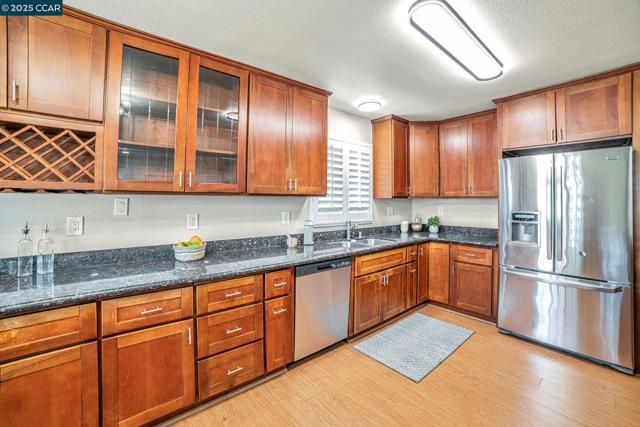 389 James St, Livermore CA: https://media.crmls.org/mediaz/00d74a90-15f3-4292-9711-9bccf40cb067.jpg