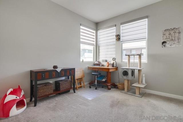 2092 Tango Loop, Chula Vista CA: https://media.crmls.org/mediaz/00d7d332-aefe-4f3f-8ff9-0a121d948258.jpg
