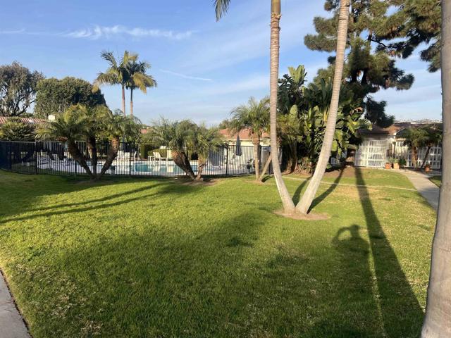 7061 Estrella De Mar, Carlsbad CA: https://media.crmls.org/mediaz/00d8bc80-fcd9-46b4-bf34-20e9e2c36589.jpg
