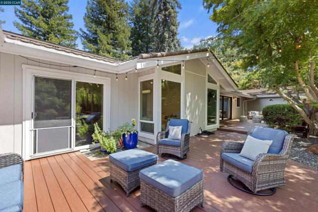 5104 Alhambra Valley Rd, Martinez CA: https://media.crmls.org/mediaz/00d934c9-e933-4a29-8800-f9563cf4aa46.jpg