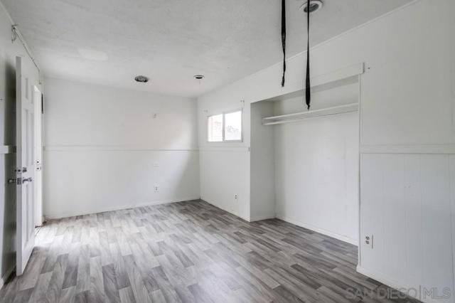 1354 Chalcedony St, San Diego CA: https://media.crmls.org/mediaz/00d9ae25-4ce8-4a6b-a270-f1a55c7503fb.jpg
