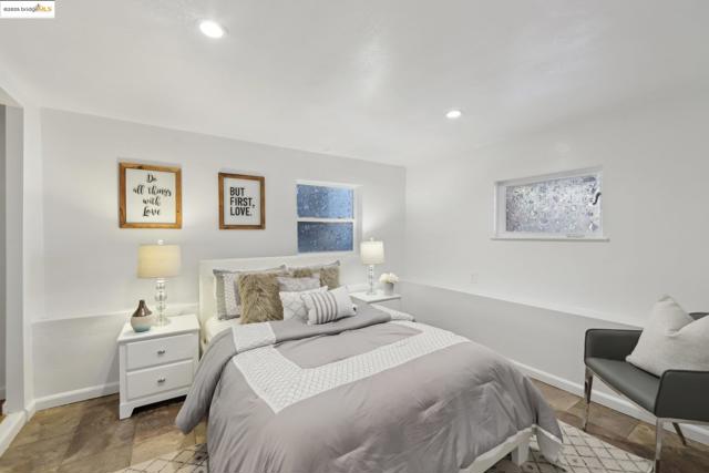 Image 18 of 29 For 1034 21st St