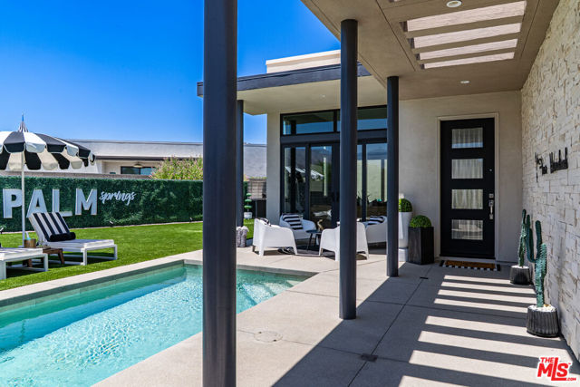 400 Fountain Drive, Palm Springs CA: https://media.crmls.org/mediaz/00da22c3-030e-4914-9c14-4b810e45ea18.jpg