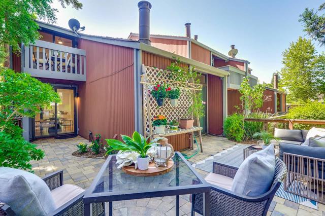 228 Central Avenue, Mountain View CA: https://media.crmls.org/mediaz/00da60c0-2a6e-46e1-af75-ec8ec1dc9dc1.jpg