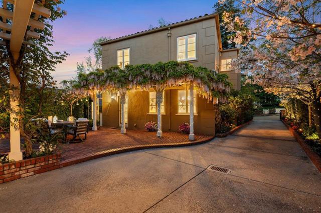 526 W Poplar Avenue, San Mateo CA: https://media.crmls.org/mediaz/00da87ce-eff9-4976-b582-288a297cf1ea.jpg