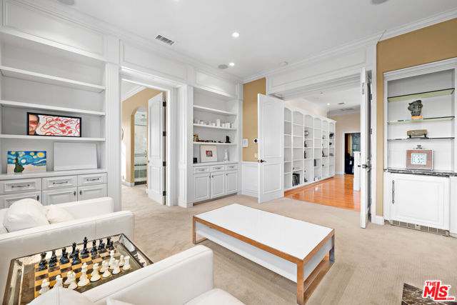 2428 Oak Canyon Place, Escondido CA: https://media.crmls.org/mediaz/00dab7b0-f034-4fa0-ac71-f278175427df.jpg