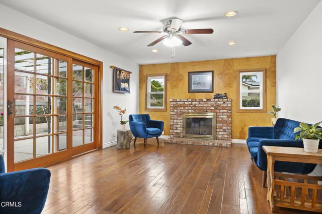 17-web-or-mls-UpmarketMedia_577Cort-93