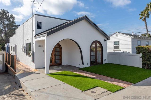 3-bedroom, 3-bathroom single-family home, nestled in the highly sought-after neighborhood of University Heights. Newly remodeled with meticulous attention to detail, this home seamlessly blends contemporary upgrades timeless charm.