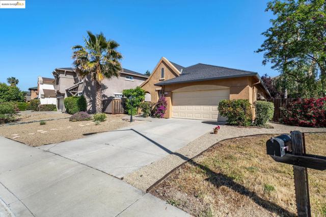 4112 Montgomery Hill Dr, Antioch CA: https://media.crmls.org/mediaz/00dbe5f8-4dea-4d42-9262-f09d92737a09.jpg