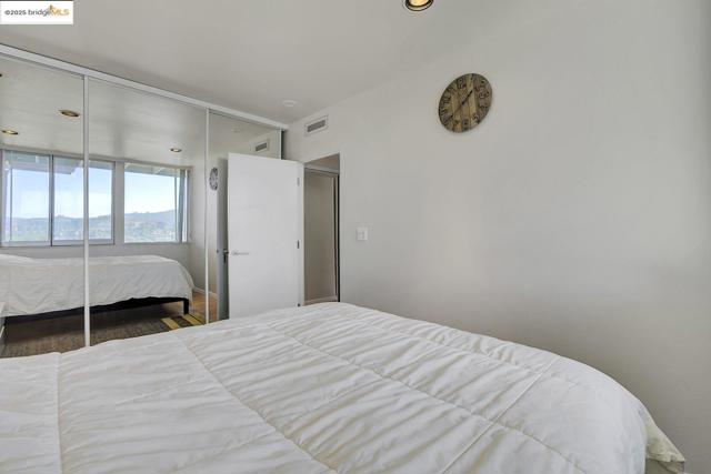 14 Janet Way, Tiburon CA: https://media.crmls.org/mediaz/00dc2db0-a7ea-4dbd-ac7b-ac272dd94e05.jpg