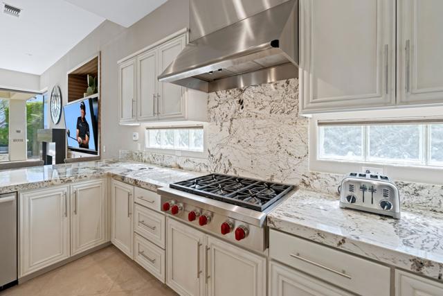 306 Loch Lomond Road, Rancho Mirage CA: https://media.crmls.org/mediaz/00dd1157-0b1b-46b2-9aab-cd8c41fc8e64.jpg