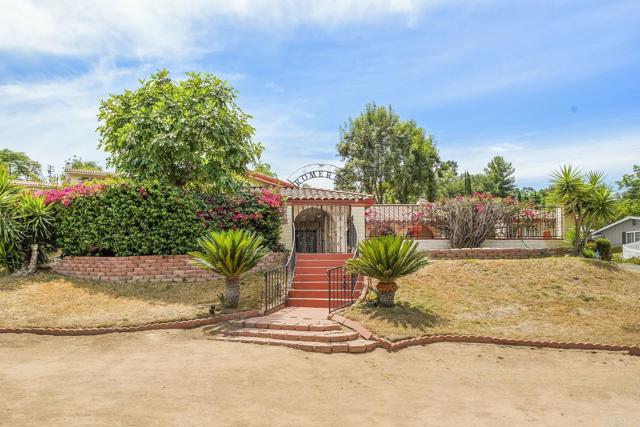 1904 Grove Road, El Cajon CA: https://media.crmls.org/mediaz/00dd6839-e579-4fb6-94ff-4d06f2017b13.jpg