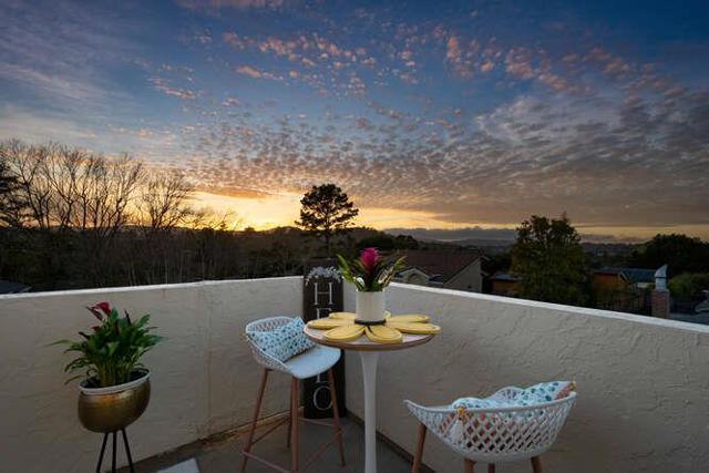2044 Fairmont Drive, San Mateo CA: https://media.crmls.org/mediaz/00de20b1-707c-4b81-8b7f-6ff0b747ba62.jpg