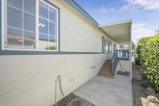 97 Melody Lane, Morgan Hill CA: https://media.crmls.org/mediaz/00de6434-3a64-4453-89c0-4321e5ab1458.jpg