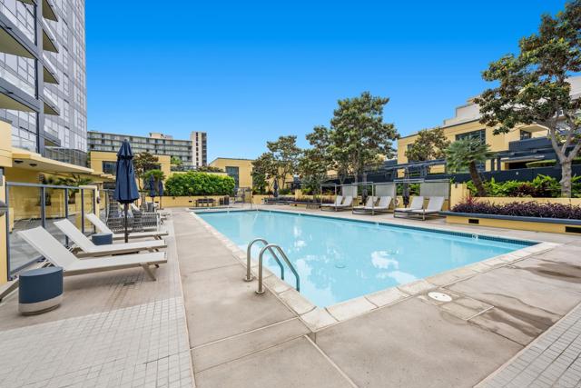 1325 Pacific Highway, San Diego CA: https://media.crmls.org/mediaz/00e184d7-6e33-451e-8d9d-0752ddcf5131.jpg