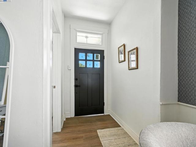772 Mcleod St, Livermore CA: https://media.crmls.org/mediaz/00e23c4b-7718-4b63-9971-604bd08e04ee.jpg
