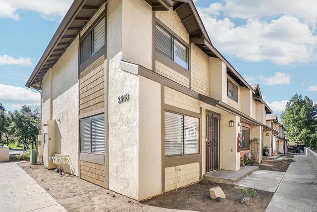 Detail Gallery Image 2 of 27 For 2648 Alpine Blvd a,  Alpine,  CA 91901 - 2 Beds | 1/1 Baths