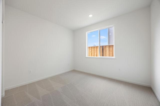 1871 Hydrangea Drive, Hollister CA: https://media.crmls.org/mediaz/00e2bd80-cda6-480b-9b40-8522991e1203.jpg