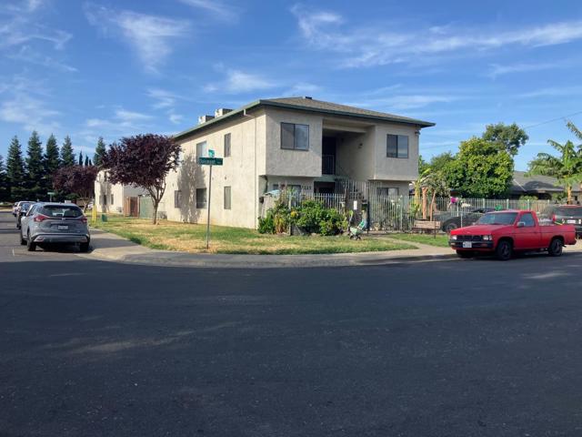 2125 Oakmont Way, West Sacramento CA: https://media.crmls.org/mediaz/00e30b8b-b2eb-48c4-9f40-ccd36087ba56.jpg