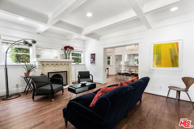2130 W 27th Street, Los Angeles CA: https://media.crmls.org/mediaz/00e323e0-def7-42d6-86ef-8c831887cfed.jpg