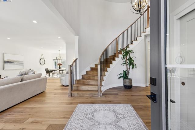 25 Mackenzie, Danville CA: https://media.crmls.org/mediaz/00e35bec-15e3-4bae-b220-6fd4eca3306a.jpg