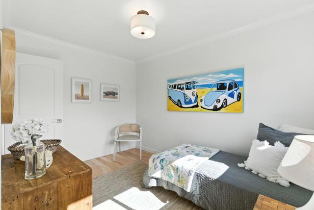 422 Avenue Portola, El Granada CA: https://media.crmls.org/mediaz/00e42b66-3e16-416a-a0df-cca2dae79f74.jpg