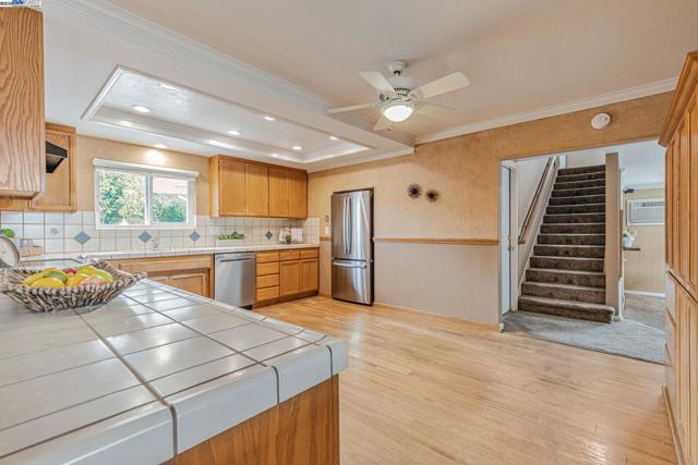 591 Vili Way, Pleasant Hill CA: https://media.crmls.org/mediaz/00e438b4-a03c-4090-be64-7bf066cd5b2e.jpg