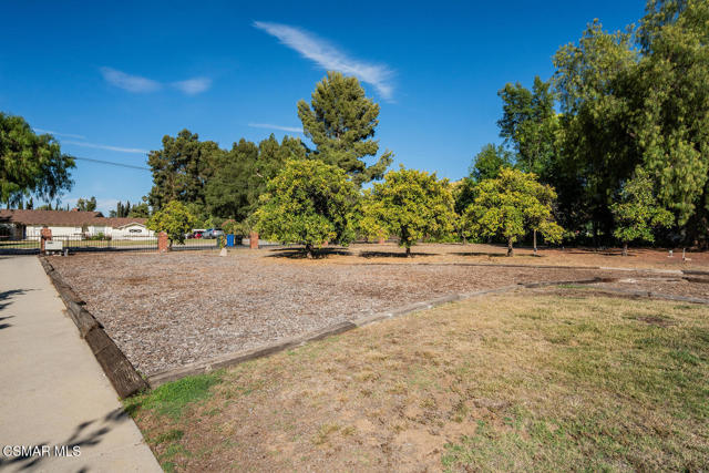 356 Laguna Terrace, Simi Valley CA: https://media.crmls.org/mediaz/00e46cbe-62a8-482a-b5b0-c6fb8fadf570.jpg