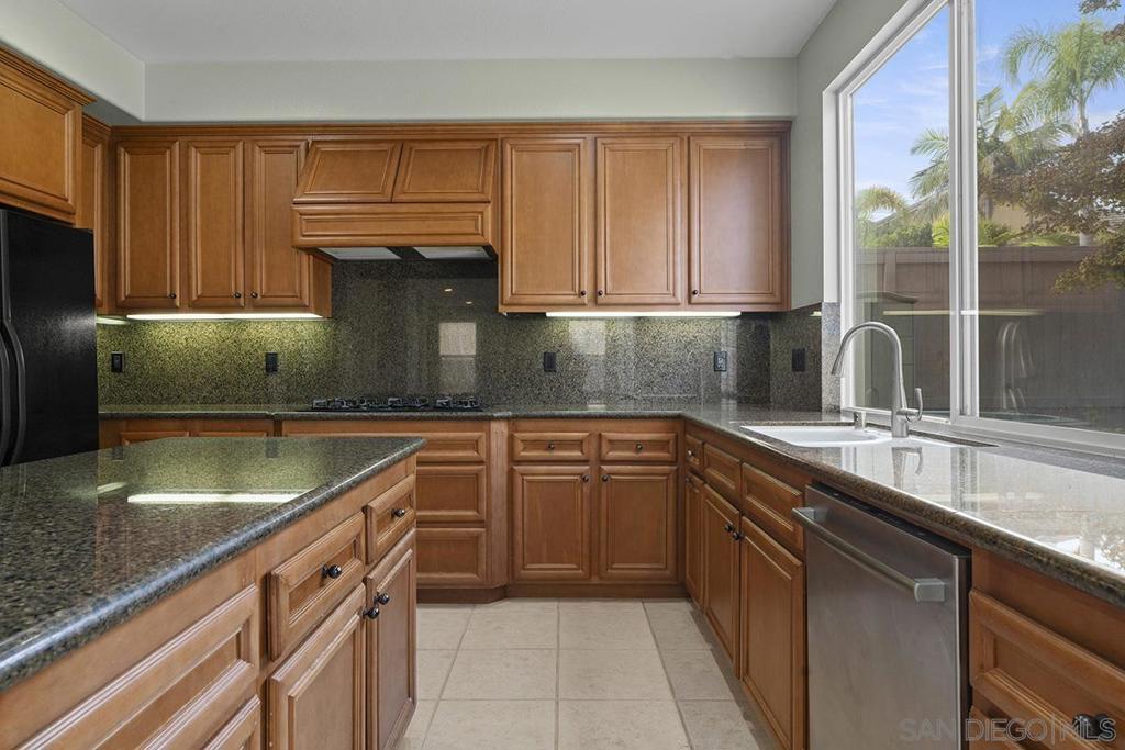 MLS #250043701SD image #20