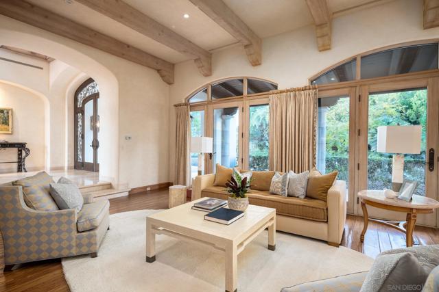 17535 Los Morros, Rancho Santa Fe CA: https://media.crmls.org/mediaz/00e63f76-9a66-4e72-9e03-a022d7583b8d.jpg