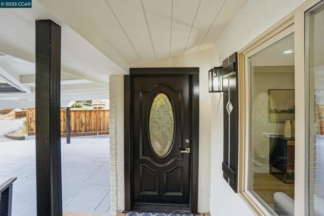 289 Sierra Dr, Walnut Creek CA: https://media.crmls.org/mediaz/00e65846-0e10-4878-bd85-7d5e1b3a44d9.jpg