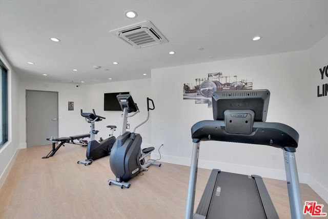 14419 Riverside Drive, 203A photo 30