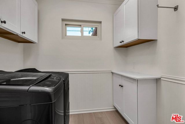 11472 Diller Avenue, Culver City CA: https://media.crmls.org/mediaz/00e693ae-7ffe-46ee-b6f4-5c5c2451882f.jpg