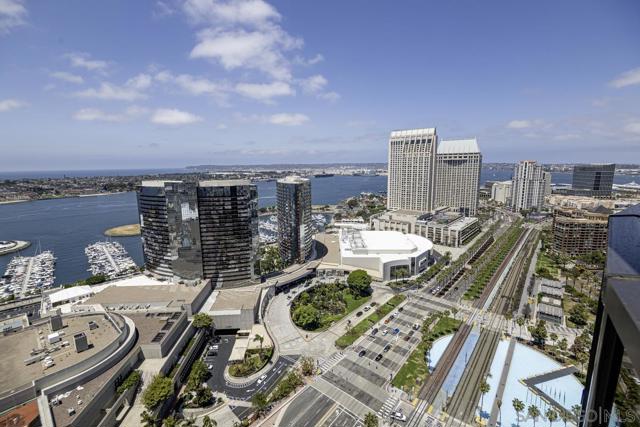 100 Harbor Drive, San Diego CA: https://media.crmls.org/mediaz/00e707bf-f45a-410c-b1b8-3416743c08bf.jpg