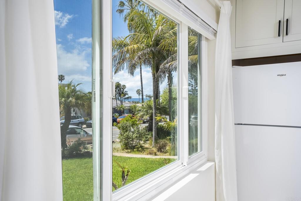 4552 Point Loma Avenue - photo 12