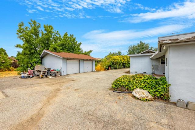 18455 Old Monterey Road, Morgan Hill CA: https://media.crmls.org/mediaz/00e8202a-7d1c-4cba-b885-659c8bd424d2.jpg