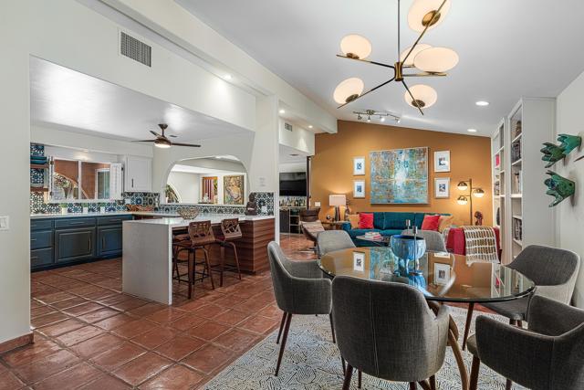2525 N Farrell Drive, Palm Springs CA: https://media.crmls.org/mediaz/00e854f2-3946-4b61-b8b4-0b1e061190a5.jpg