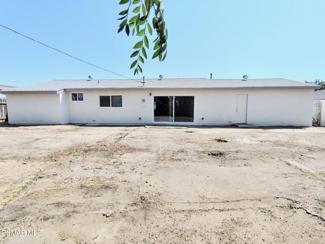 1663 Anderson Street, Simi Valley CA: https://media.crmls.org/mediaz/00e8647f-e3d3-46ed-ac75-f597f8e5ddc2.jpg