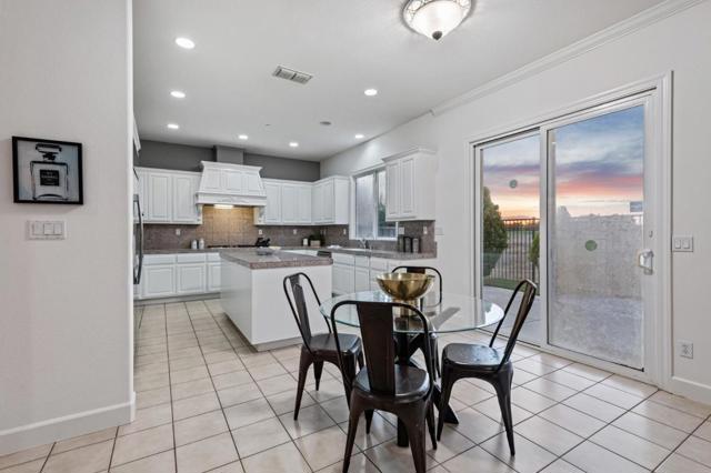 4986 Grayhawk Court, Dublin CA: https://media.crmls.org/mediaz/00e8e8f7-ebb4-4fee-bd78-e8ad65cf47da.jpg