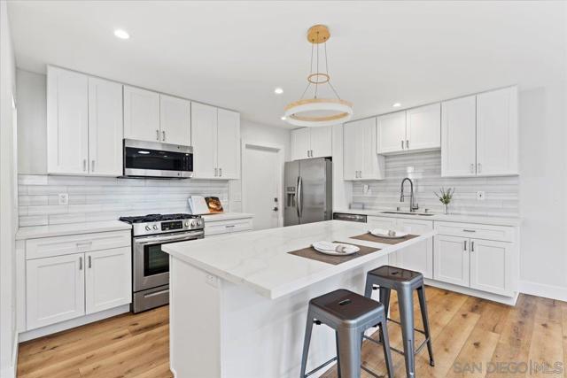 3961 Mount Aladin Ave, San Diego CA: https://media.crmls.org/mediaz/00e9b829-2e3a-4bf2-a6ae-0dc8faac63ea.jpg