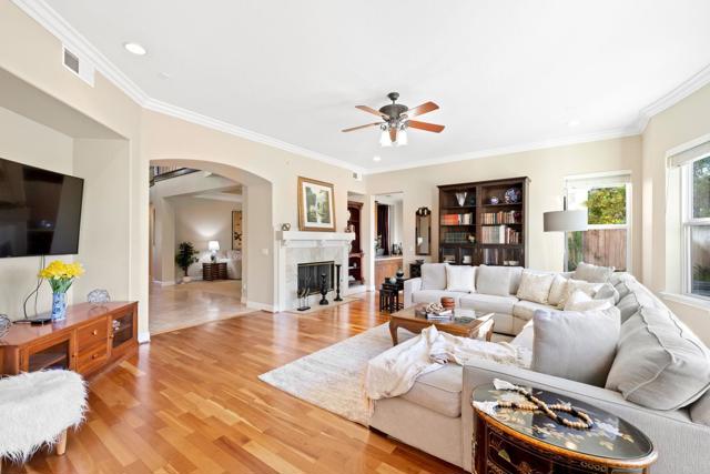 Detail Gallery Image 8 of 52 For 5273 Greenwillow Ln, San Diego,  CA 92130 - 5 Beds | 5/1 Baths