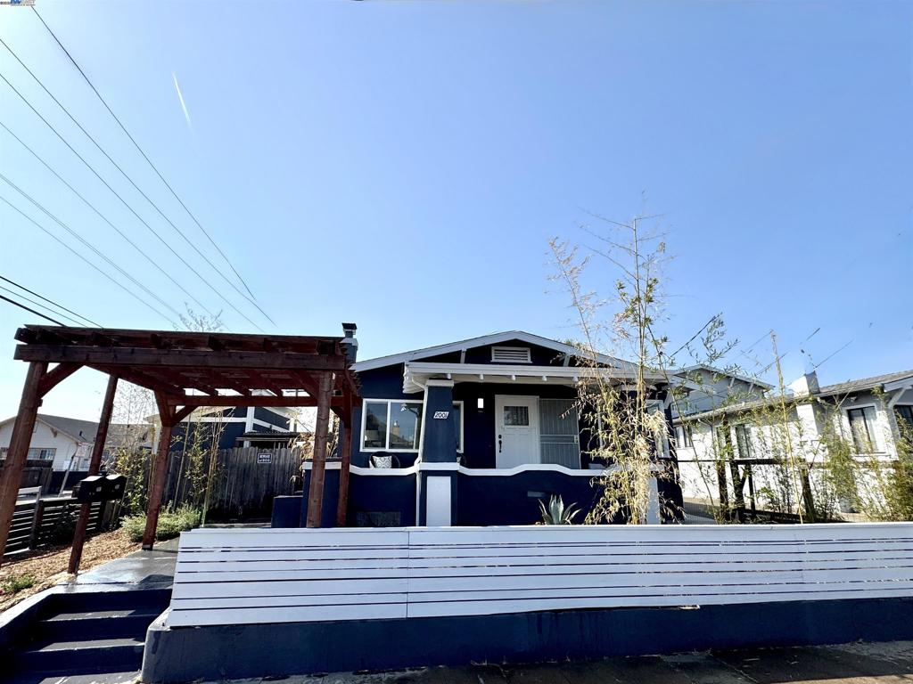 2001 87th Ave