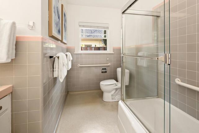 763 College Avenue, Menlo Park CA: https://media.crmls.org/mediaz/00ead41c-75ea-4118-ba27-53da2dc86cc9.jpg