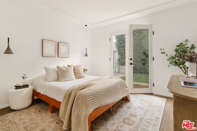 4128 Baywood Street, Los Angeles CA: https://media.crmls.org/mediaz/00eb313e-34fc-4dbb-8fb1-32bdb99b8c47.jpg