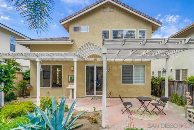 13837 Fontanelle Pl, San Diego CA: https://media.crmls.org/mediaz/00eb31d1-f392-468c-8ca6-0090f2ad4eed.jpg