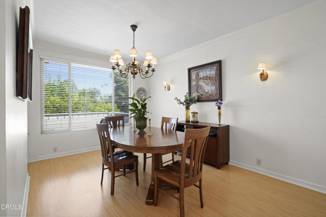 630 S Orange Grove Boulevard, Pasadena CA: https://media.crmls.org/mediaz/00eb5536-8599-4a94-9db9-2a1d77975ac4.jpg