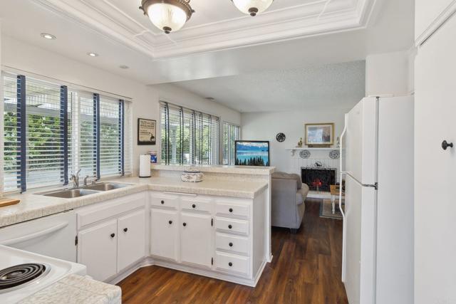 946 Carriage Drive, San Marcos CA: https://media.crmls.org/mediaz/00eb5f9e-df89-42df-8ef8-b214c92ff05d.jpg