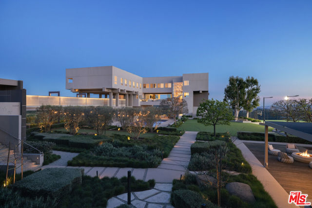 15210 Antelo Place, Los Angeles CA: https://media.crmls.org/mediaz/00eb9633-adf8-4ca8-bb66-08d19eec8d65.jpg