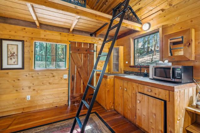 35425 Stonewall Drive, Shingletown CA: https://media.crmls.org/mediaz/00ec25fa-abf0-414a-8083-2fb248e34e24.jpg